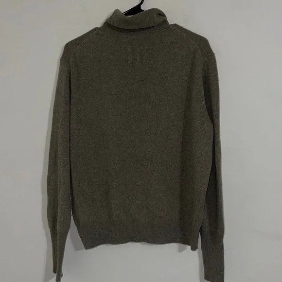 Nili Lotan cashmere turtleneck sweater large - Picture 9 of 9